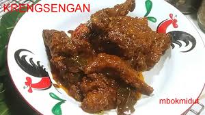 Masak hingga bumbu meresap ke dalam cumi dan ayamnya, kemudian tambahkan potongan tomat, dan tunggu hingga matang. Krengsengan Ayam Bumbu Petis Youtube Ayam Daging Cabai