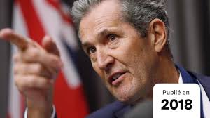 Le premier ministre du Manitoba menace de poursuivre un journal