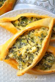 Fatayer Au Fromage فطائر بالجبنة Recettes De Cuisine Cuisine D Ailleurs Cuisine Orientale