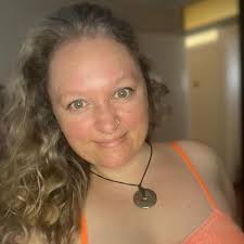 Six Figure Success Secrets: Volume 1 : McCutcheon, Daniel, Rose, Amanda,  Cherie Hessie, Nicole, Kral, Sherice, Babcock, Tony, Dabrush Lewis, Amy,  Lines, Sarah, Blakely, Richard, Barnett, Allison: Amazon.de: Books