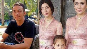 Meski berbeda ayah, shalom terlihat begitu dewasa saat bersikap. Tak Pernah Foto Bareng Ayah Kandung Begini Kompaknya Foto Keluarga Shaloom Dan Ayah Tirinya Tribun Solo