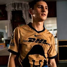 Highly breathable fabric helps keep sweat off your skin, so you stay comfortable on the field or in the stands. Pumas Unam 2020 21 Third Kit