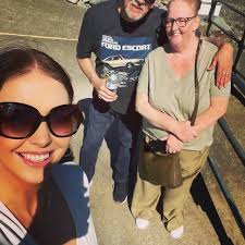 Baby's head, chips and gravy