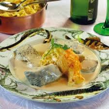 Entrantes, platos principales, postres, bebidas y menús especiales. Elsassische Spezialitaten Tourisme Obernai