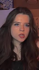 Lauren Pickel's Instagram, Twitter & Facebook