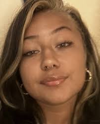 Esther Reyes's Instagram, Twitter & Facebook