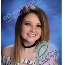 Mackenzie Salgado (@Mackenzie_0708)