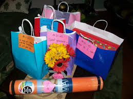 50th Birthday Present Ideas For Mom 50th Birthday Gift For Mom 50 Gifts Individually Wrapped And Categorized Gifts 1 20 To Help You Keep 50th Birthday Gifts Mom Birthday Gift 50th Birthday