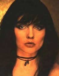 DEBBIE HARRY in dark wig 1981.