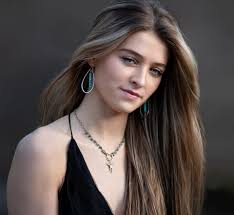 Cloudy Valley Photography