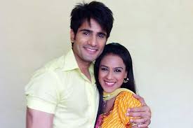 Viren To Learn About Maanvi S Illness In Ek Hazaaron Mein The show is based on the relationship of two sisters, jeevika (played by krystle d'souza) and manvi. ek hazaaron mein