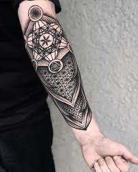 Tatouage phrase biceps homme acidcruetattoo imagezco. 100 Tatouages Sur Avant Bras Pour Homme A Couper Le Souffle Tatouez
