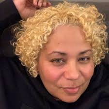 Alberta Robinson (@greeneyedbandit420)