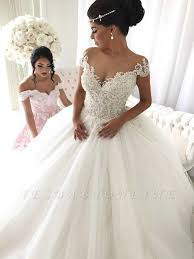 Glamorous Princess Ball Gown Sleeveless Wedding Dresses Off The Shoulder V Neck Bridal Gowns Ivory Bridal Gown Ball Gown Wedding Dress Elegant Ball Gowns