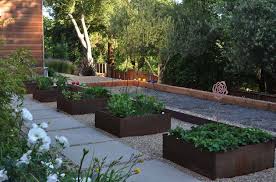 20 Creative And Inspiring Raised Bed Vegetable Garden Ideas In 2020 Vegetable Garden Design Small Backyard Landscaping Designs Small Garden Design