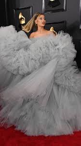 Ariana grande attended the grammy awards in a voluminous gray gown by giambattista valli. Ariana Grande S Grammy Dress Basically Broke Twitter And The Reactions Are Priceless Cosmopolitan Middle East