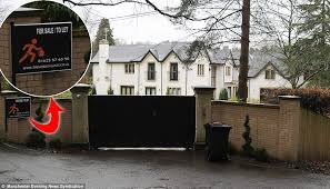 Fifa 21 manchester united england premier league. Manchester United Star Angel Di Maria S 4m Mansion Put Up For Sale Following Break In Daily Mail Online