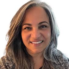 Vanessa Canedo's Instagram, Twitter & Facebook