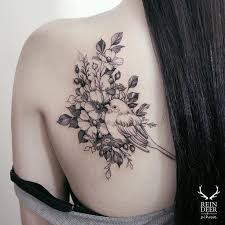 Bird And Flower Tattoo On Shoulder Love Robin In Flowers Robin And Flowers Tattoo Bird Shoulder Tattoos Shoulder Blade Tattoo Shoulder Tattoos For Women