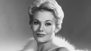 Ryan Reynolds Seemingly Addresses Blake Lively Legal Battle Amid Major  Update