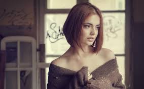 Dark brown hair with subtle auburn highlights keeps it somewhat tame. Wallpaper Short Hair Girl Shoulders Sweater Reverie 1920x1200 Hd Picture Image
