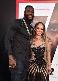 Deontay wilder will sing to tyson fury's wife if he beats him, talks artur szpilka scuffle. Pin By Thomas Gouard On Deontay Wilder With Wife Telli Swift Deontay Wilder Wife Movie Posters