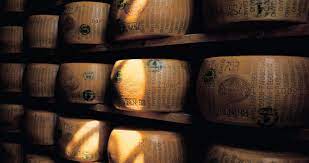 Emilia romagna is know for her tradition of food and tasty wines, such as handmade pasta like tortellini, cured meat like parma ham and in these 7 short videos you get the feeling of what's like to be travel the #viaemilia in emilia romagna and taste all the amazing products you could possibly find. Food Valley Emilia Romagna Welcome