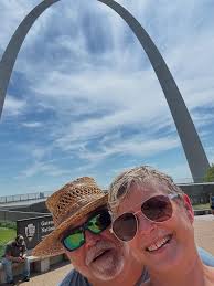 Yesterday we went to the Gateway Arch in St. Louis. I hate going up to the  top, but I do it every time I am there. The pods are tiny and you