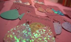 Custom earring cards that are 2x2 in size, add your logo, graphics and custom text anywhere on the cards. How To Make Easy Diy Earring Card Displays 14 Steps Instructables