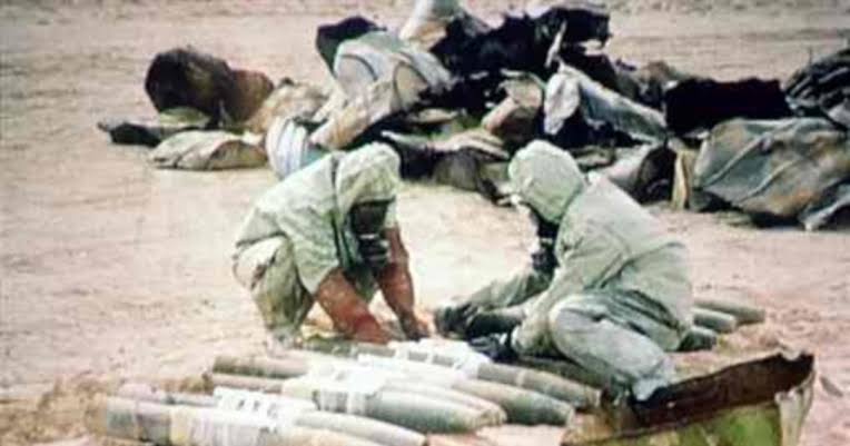 Iran suffered heavy casualties from Saddām's chemical weapons.