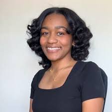 As April beings next week and my current internship comes to an end, I am  happy to announce that I am transitioning to a new role as an Influencer  Marketing Associate at