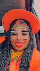 Busy nama sunglasses 🕶️ mu vula🌧️🌧️.. like u are going to  Chicago's🤦🤦😆 what is wrong with you people.