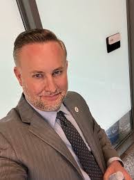 Brett Rhodes's Instagram, Twitter & Facebook