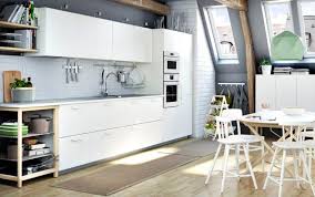 Kuchenfronten Trends 2018 Fronten Aus Glas Beton Metall Matte Fronten Bilder Und Ideen Kuchenfinder Ikea Kuche Metod Kuche Kuchen Design