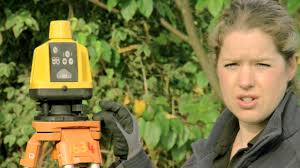 Levels 2 dumpy laser