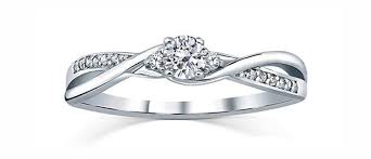 Anillo claddagh promesa de amor en plata y baño oro azul. 20 Anillos De Compromiso Baratos Para No Arruinarse Con La Pedida Mola Mola