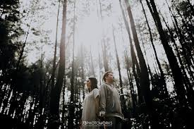 Narrative exposition is the insertion of background information within a. Gaya Foto Prewed Di Hutan Pinus Gaya Hunting