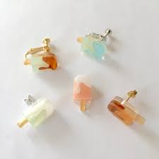 ミルク いちご 溶けてるアイスピアス イヤリング ice pierce earring makers base tokyo ピアス イヤリング pinkoi イヤリング アクセサリー 現代ジュエリー