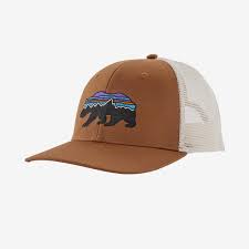 Patagonia is a californian brand specialized in outdoor equipment since 1972. Patagonia Fitz Roy Bear Trucker Hat Alpin Action
