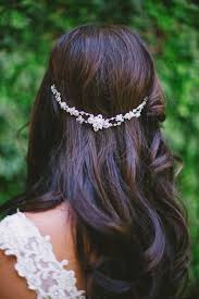Broches para bodas con diseño de mariposas de 4,5x4 cm. 10 Peinados Para Novias Con Pelo Largo Peinados Novia Pelo Suelto Peinados De Novia Peinados Pelo Suelto Boda