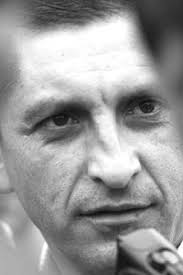 Página/12 :: LIBERO :: Ingeniero por técnico