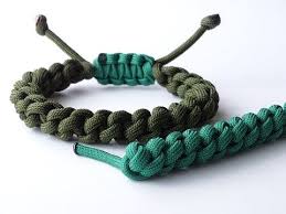 Maybe you would like to learn more about one of these? Youtube Paracord Bracelet Tutorial Paracord Bracelet Patterns Paracord Survival