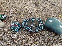 Rock Snake winds its way around lake and captivates community