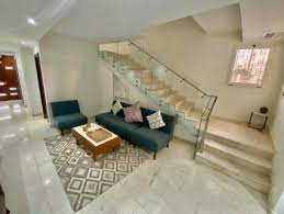 عقارات دبي في دبي أفضل موقع في وسط قرية جميرا الدائرية فيلا فاخرة بكل المواصفات 4 غرف كبيرة صالة واسعة تراس كبير 5 حماما home home decor furniture