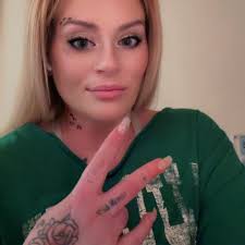 How to handle a disrespectful stepdaughter and navigate a blended family  situation?