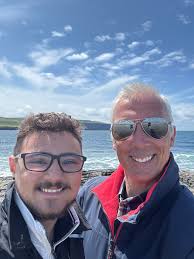 A special encounter ✨ I always find the hills and to be such a friendly and  open space. I often stop and speak to people and ask them how their day is…