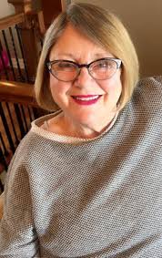 Julie Grant looks so pretty in pink and black ,she looks absolutely  beautiful this morning!!!