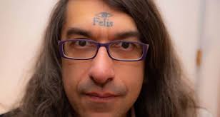 Author of the inheritance cycle; 54dagv7rzzkn5m