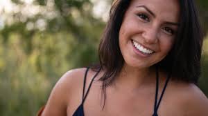 Lindsay Dowd's Instagram, Twitter & Facebook