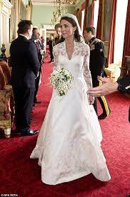 It became finland's national flower in 1967. Why Do Royal Brides Always Carry A Sprig Of Myrtle In Their Bouquets Daily Mail Online